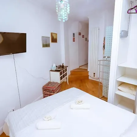 Old Town Bohemian With Terrace * Βουκουρέστι