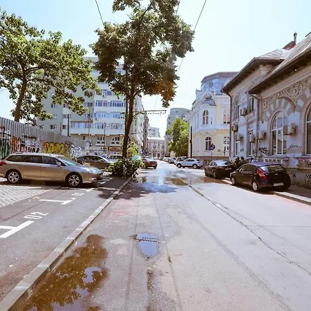 Old Town Bohemian With Terrace Бухарест