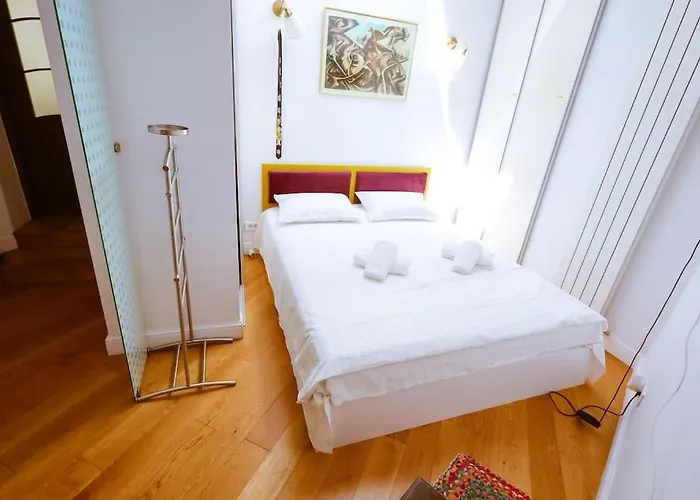 Old Town Bohemian With Terrace Бухарест